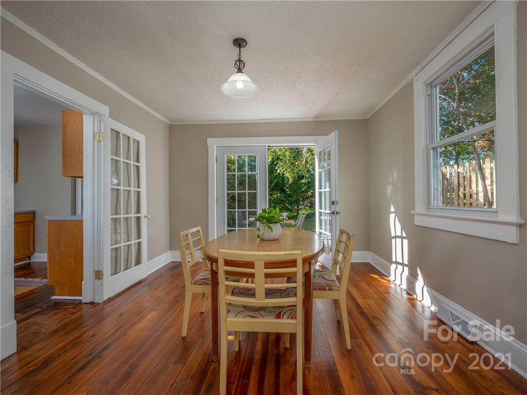 67 Ora Street Asheville NC 28801
