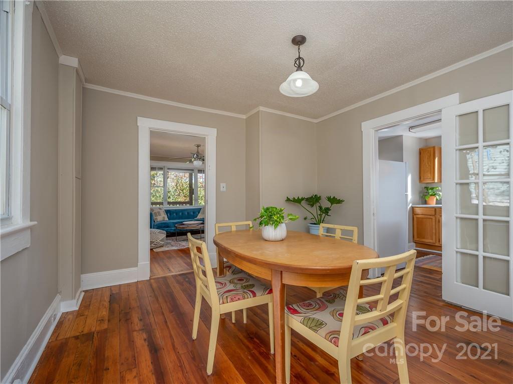 67 Ora Street Asheville NC 28801