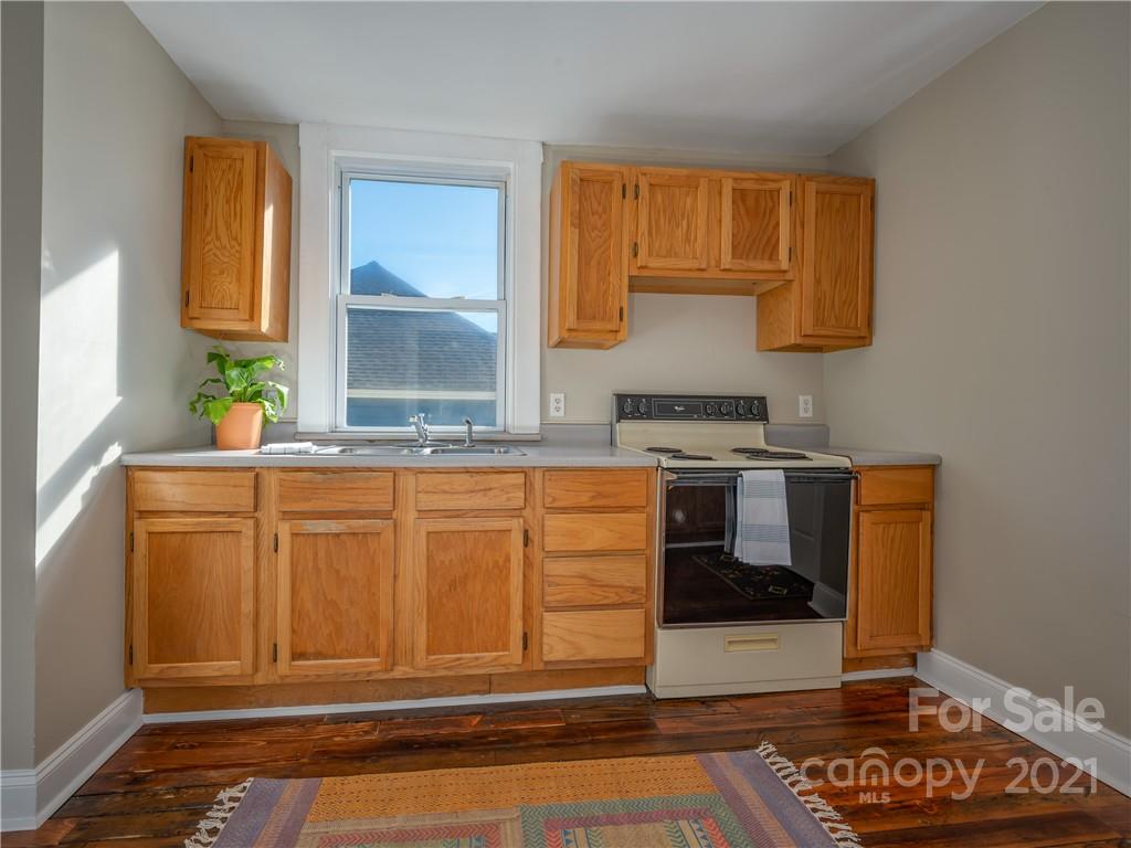 67 Ora Street Asheville NC 28801