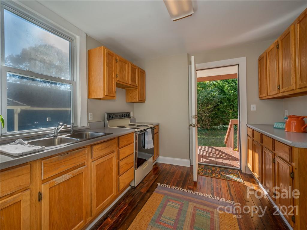 67 Ora Street Asheville NC 28801
