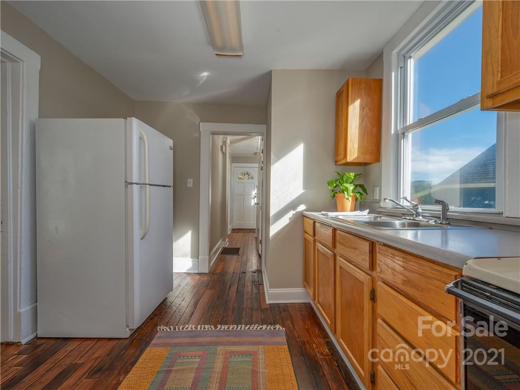 67 Ora Street Asheville NC 28801