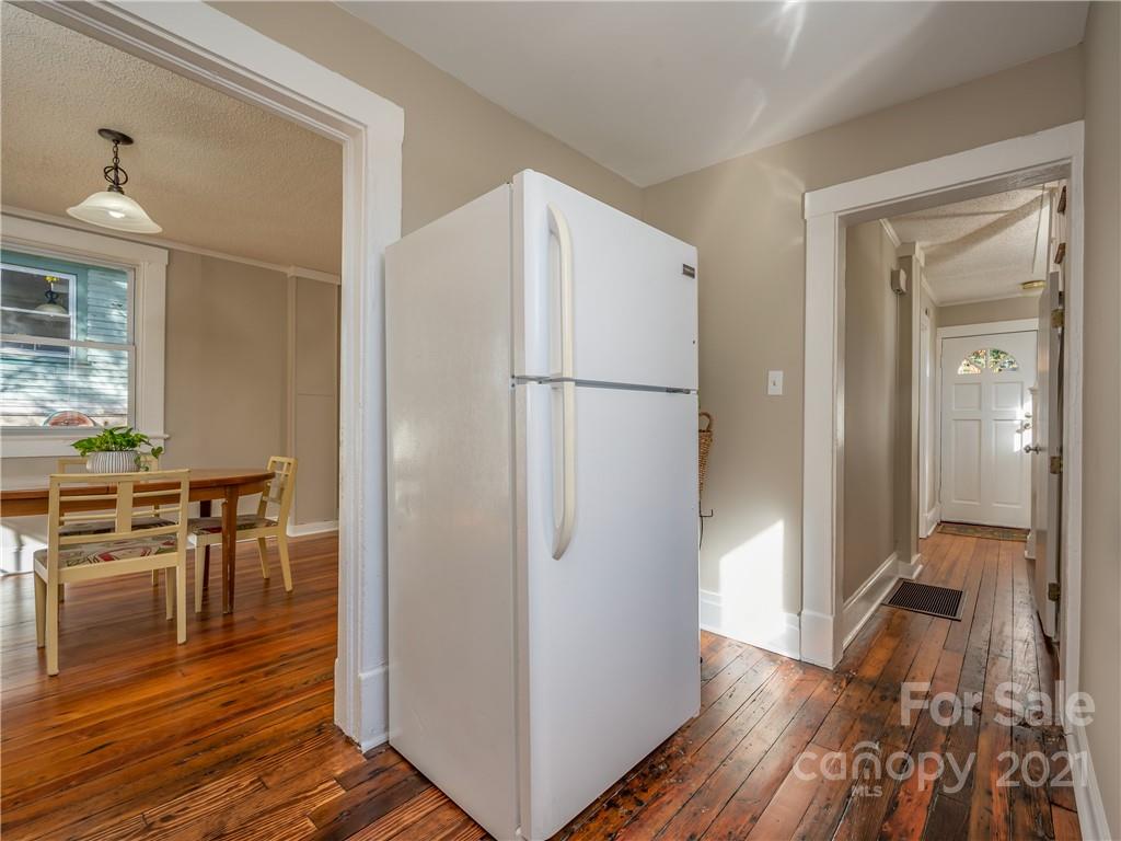 67 Ora Street Asheville NC 28801
