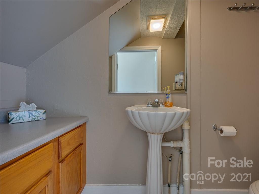 67 Ora Street Asheville NC 28801