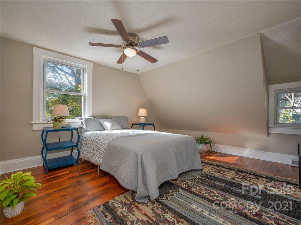 67 Ora Street Asheville NC 28801
