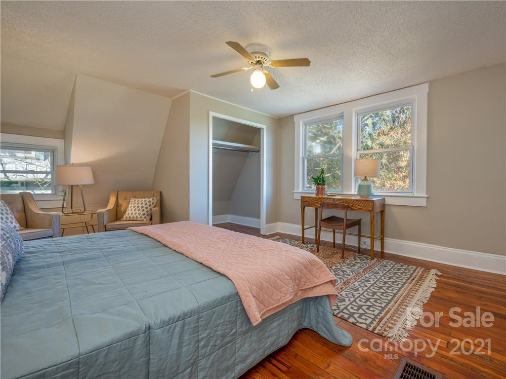 67 Ora Street Asheville NC 28801