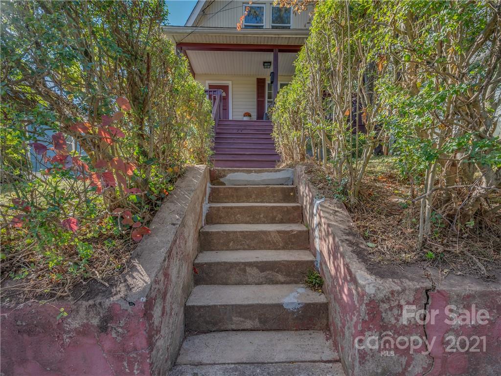 67 Ora Street Asheville NC 28801