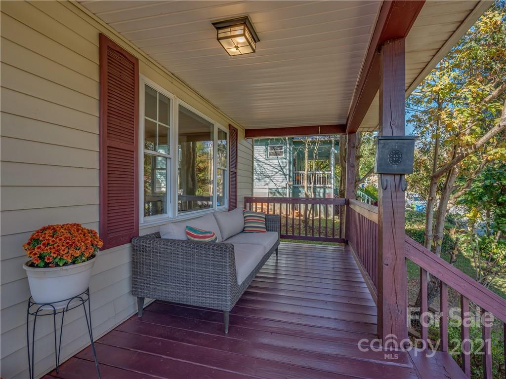 67 Ora Street Asheville NC 28801