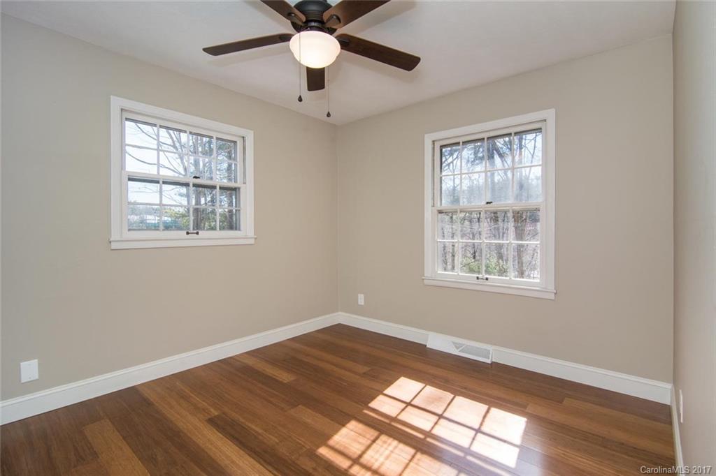 7 Lakeside Drive Asheville NC 28806