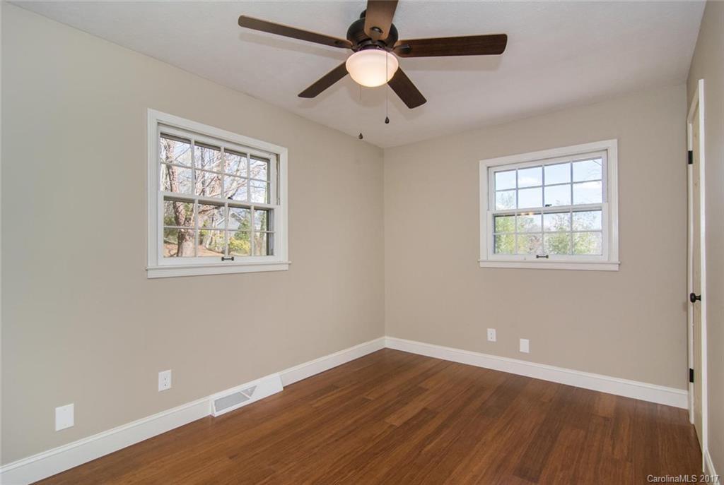7 Lakeside Drive Asheville NC 28806