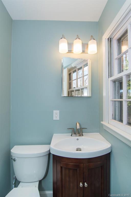 7 Lakeside Drive Asheville NC 28806