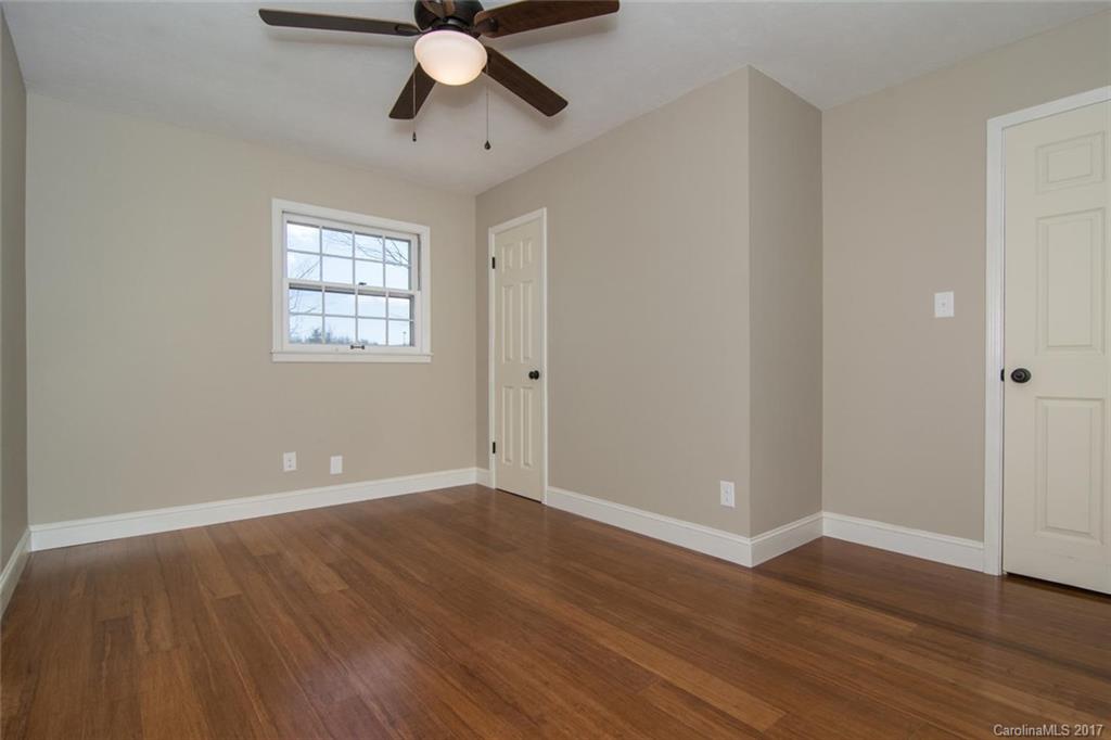 7 Lakeside Drive Asheville NC 28806