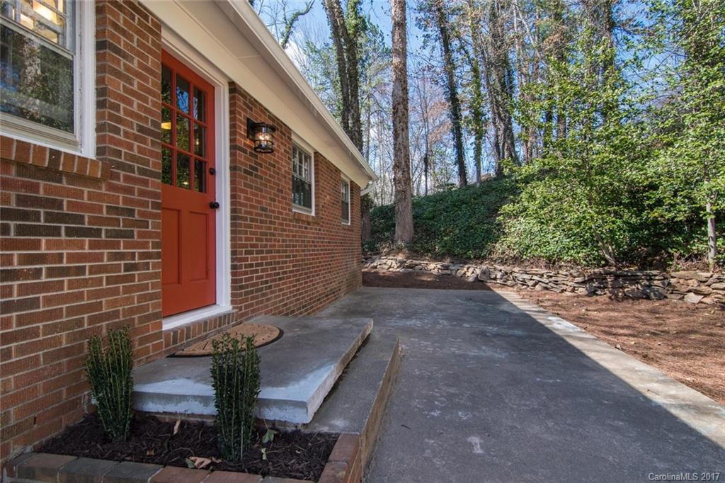7 Lakeside Drive Asheville NC 28806