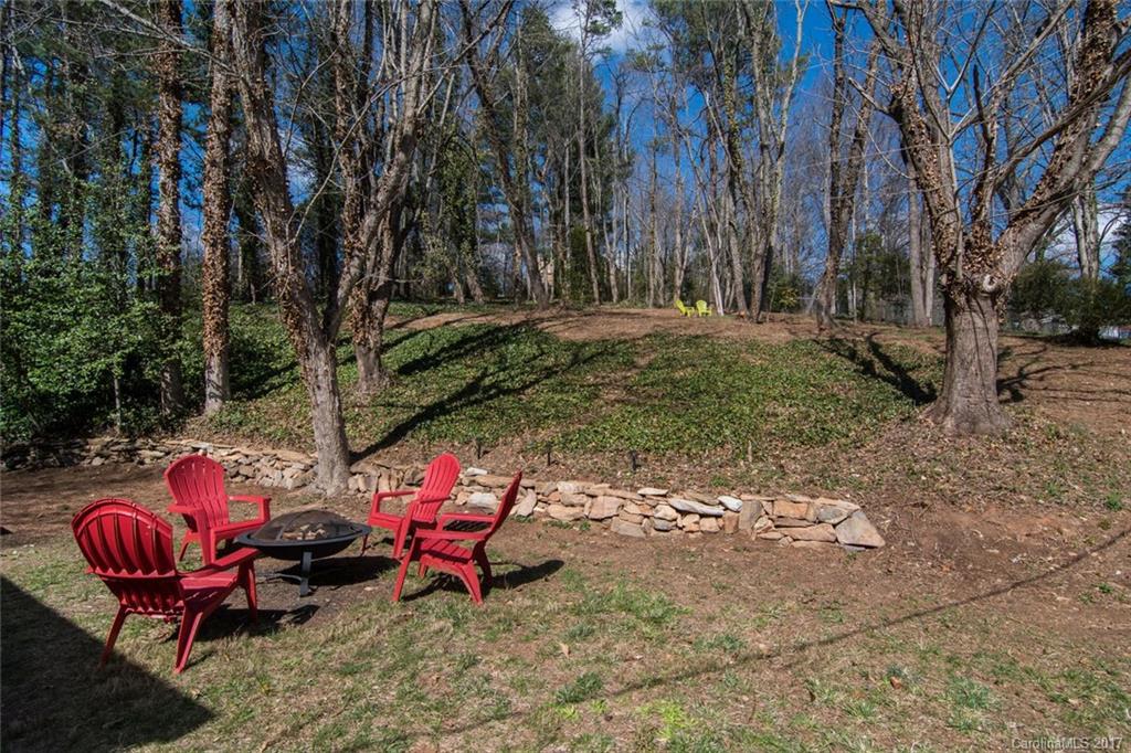 7 Lakeside Drive Asheville NC 28806