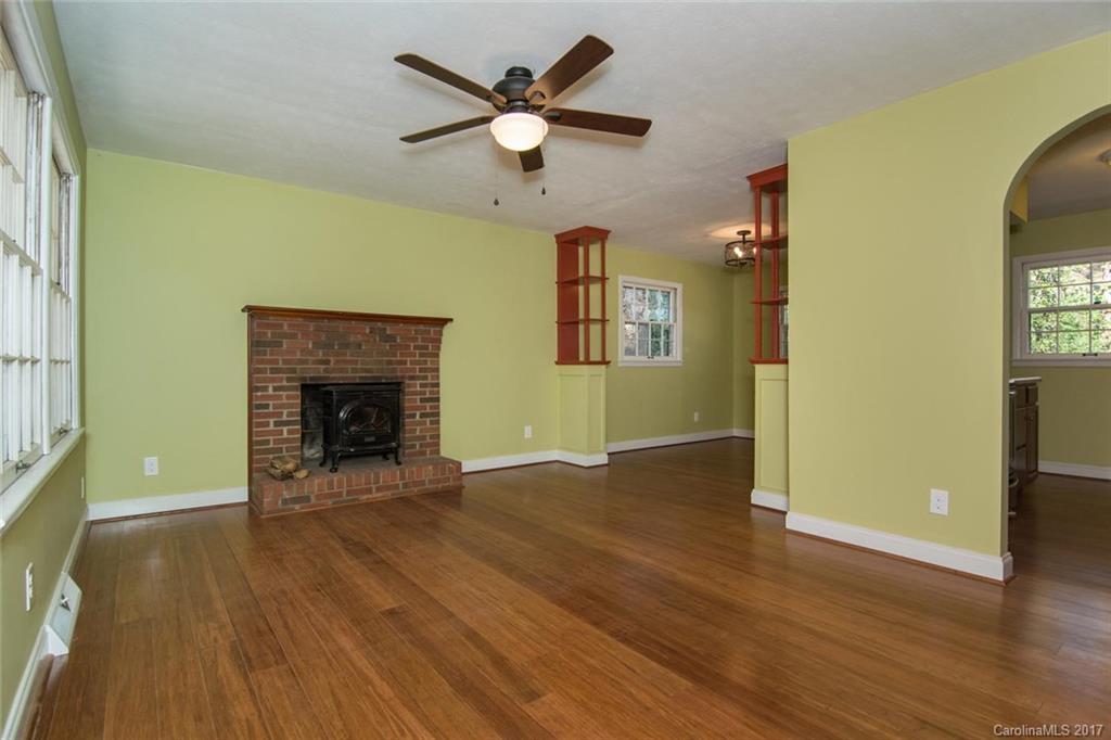 7 Lakeside Drive Asheville NC 28806