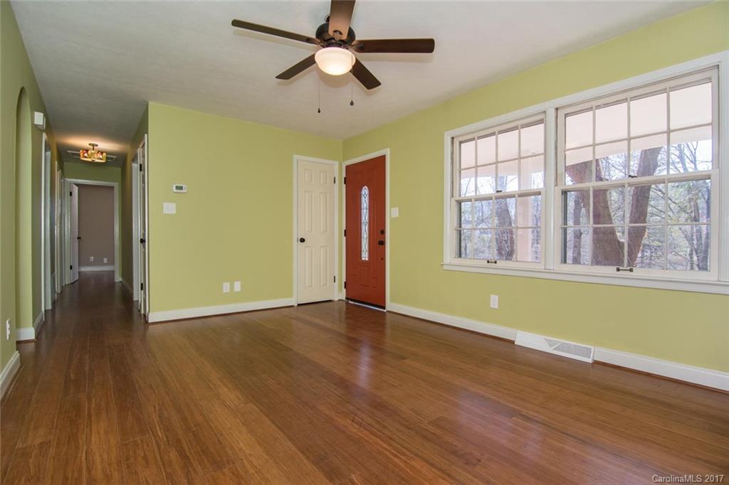 7 Lakeside Drive Asheville NC 28806