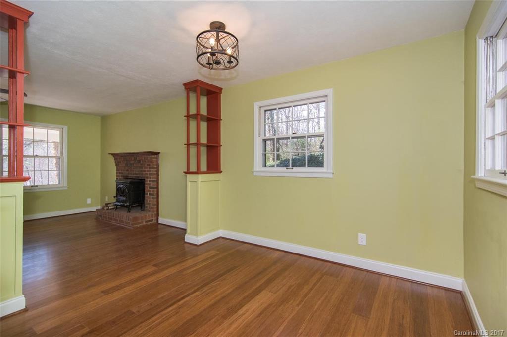 7 Lakeside Drive Asheville NC 28806