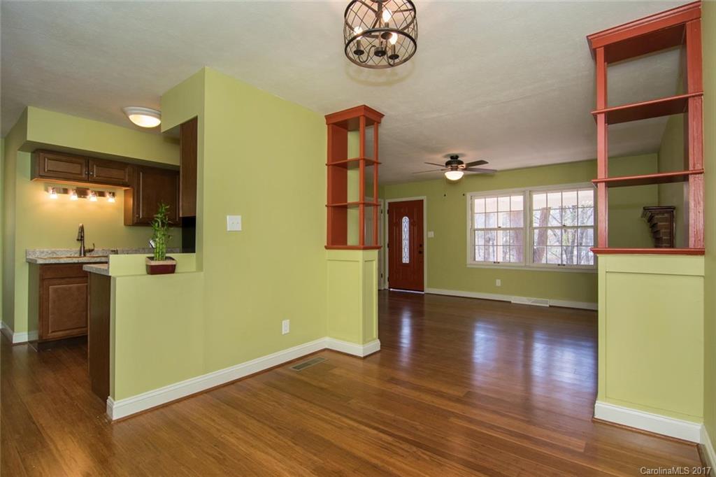 7 Lakeside Drive Asheville NC 28806