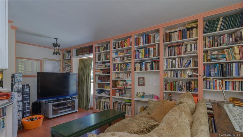 28 Forest Road Asheville NC 28803