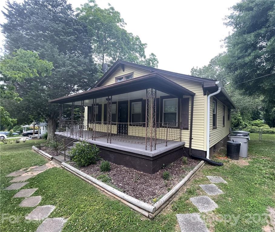 1610 Berry Street Gastonia NC 28054