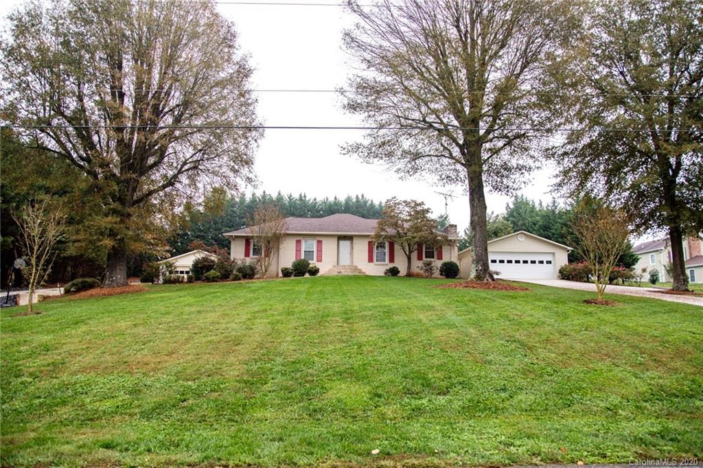 7397 Woodland Hills Road Hickory NC 28602