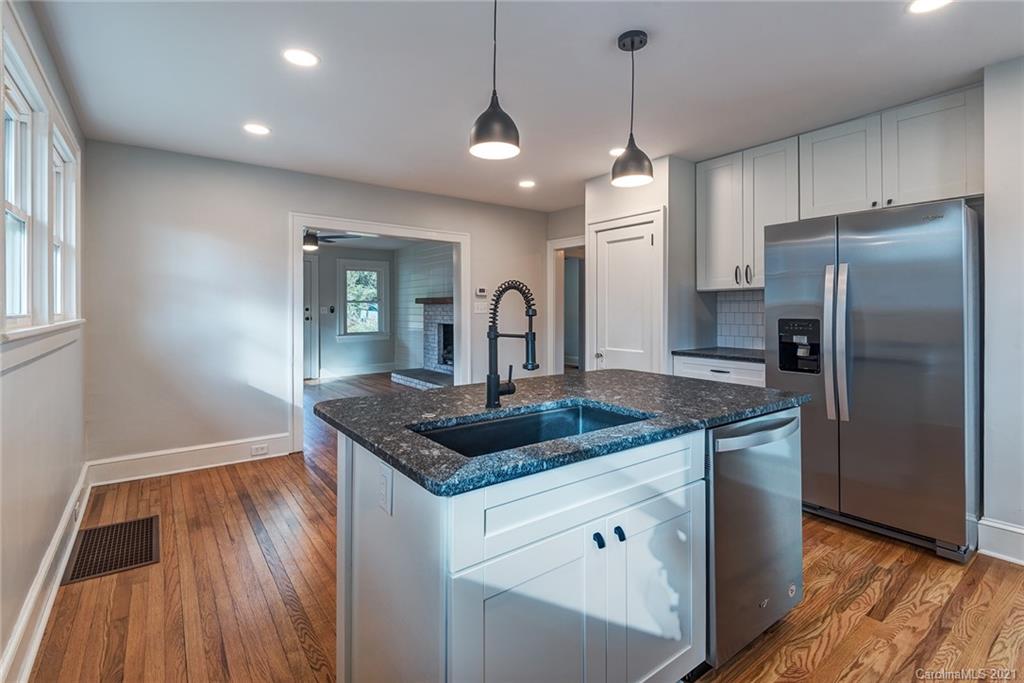 61 Balm Grove Avenue Asheville NC 28806