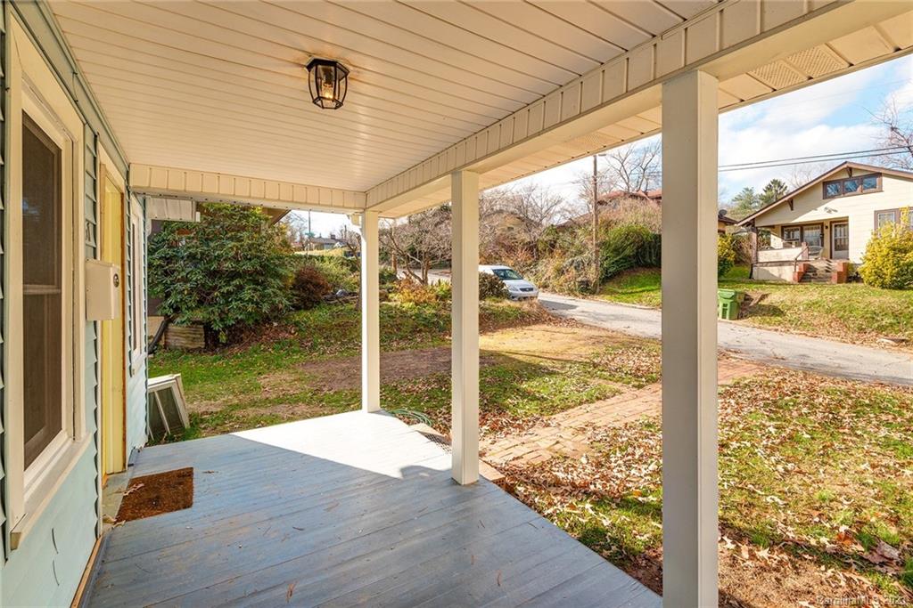 61 Balm Grove Avenue Asheville NC 28806