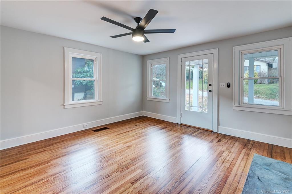 61 Balm Grove Avenue Asheville NC 28806