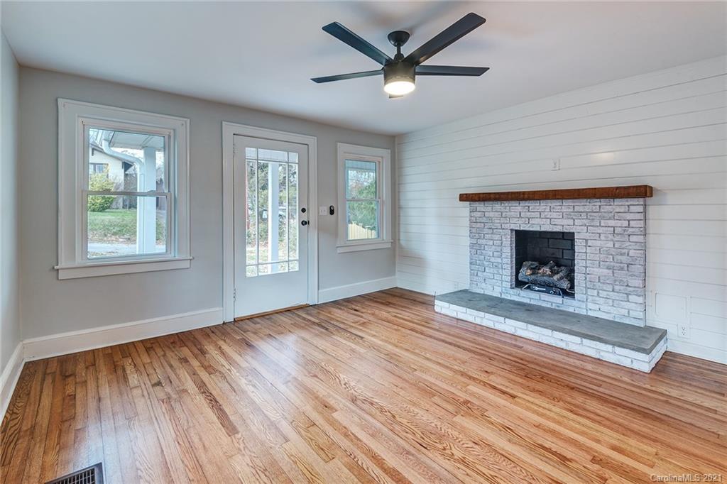 61 Balm Grove Avenue Asheville NC 28806