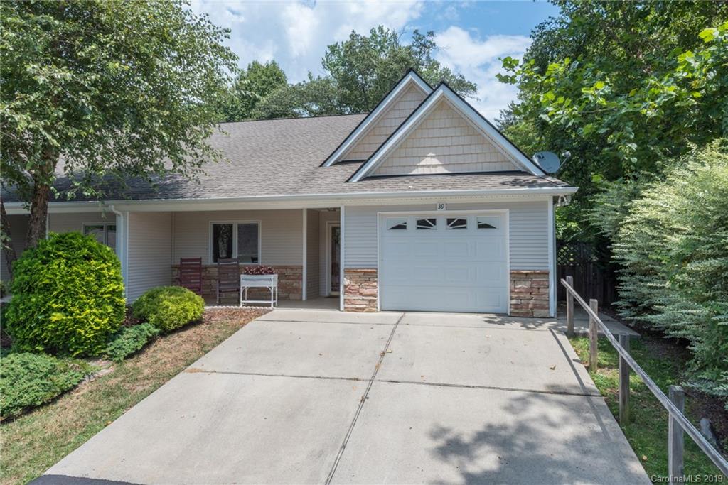 39 Honeycomb Circle Swannanoa NC 28778