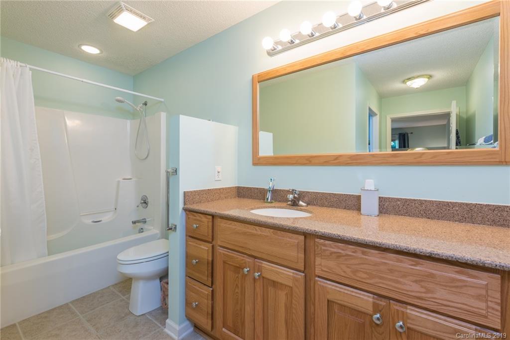 39 Honeycomb Circle Swannanoa NC 28778