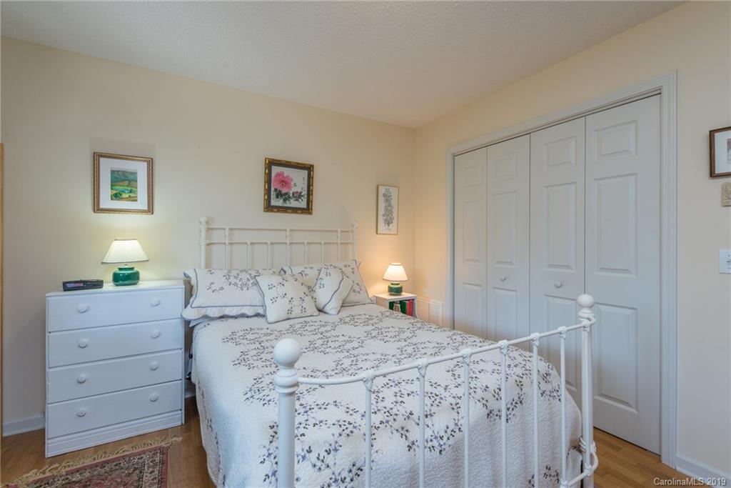 39 Honeycomb Circle Swannanoa NC 28778