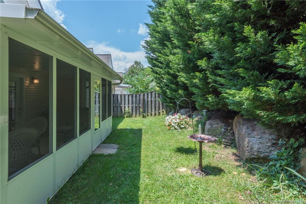 39 Honeycomb Circle Swannanoa NC 28778