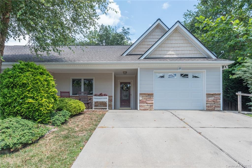 39 Honeycomb Circle Swannanoa NC 28778