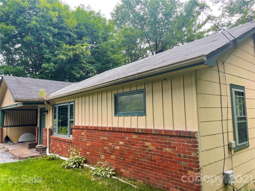 51 Forest Hill Drive Spruce Pine NC 28777