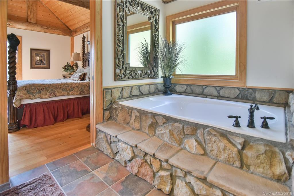 136 Atunyote Ridge Waynesville NC 28785