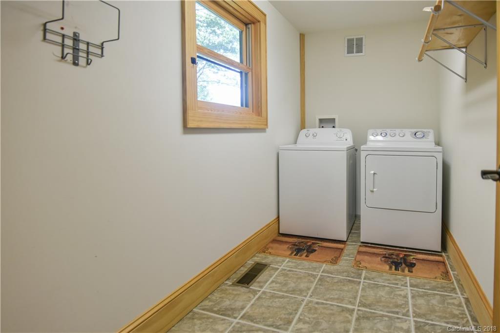 136 Atunyote Ridge Waynesville NC 28785