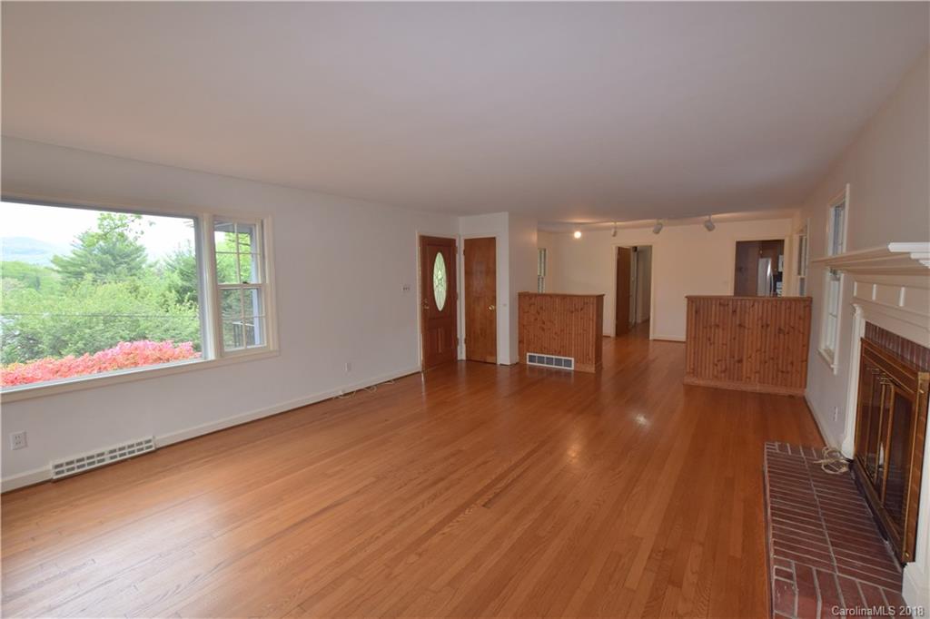 2 Beechwood Road Asheville NC 28805