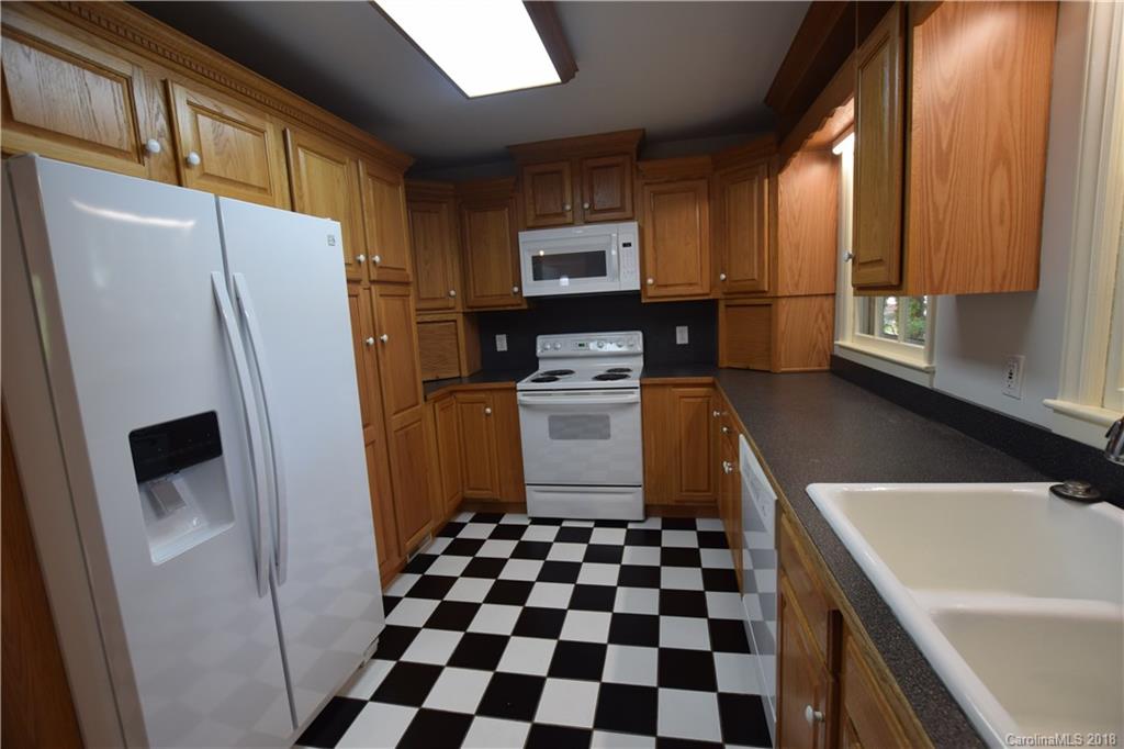 2 Beechwood Road Asheville NC 28805