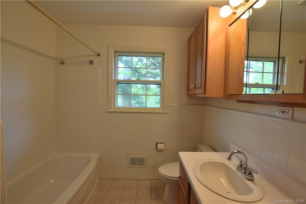 2 Beechwood Road Asheville NC 28805