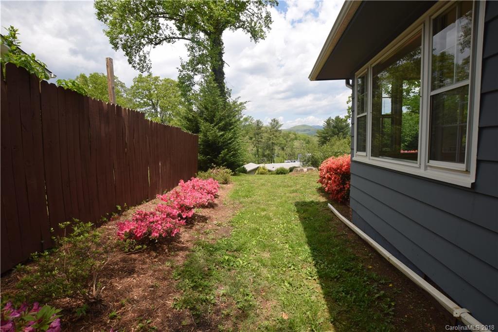 2 Beechwood Road Asheville NC 28805