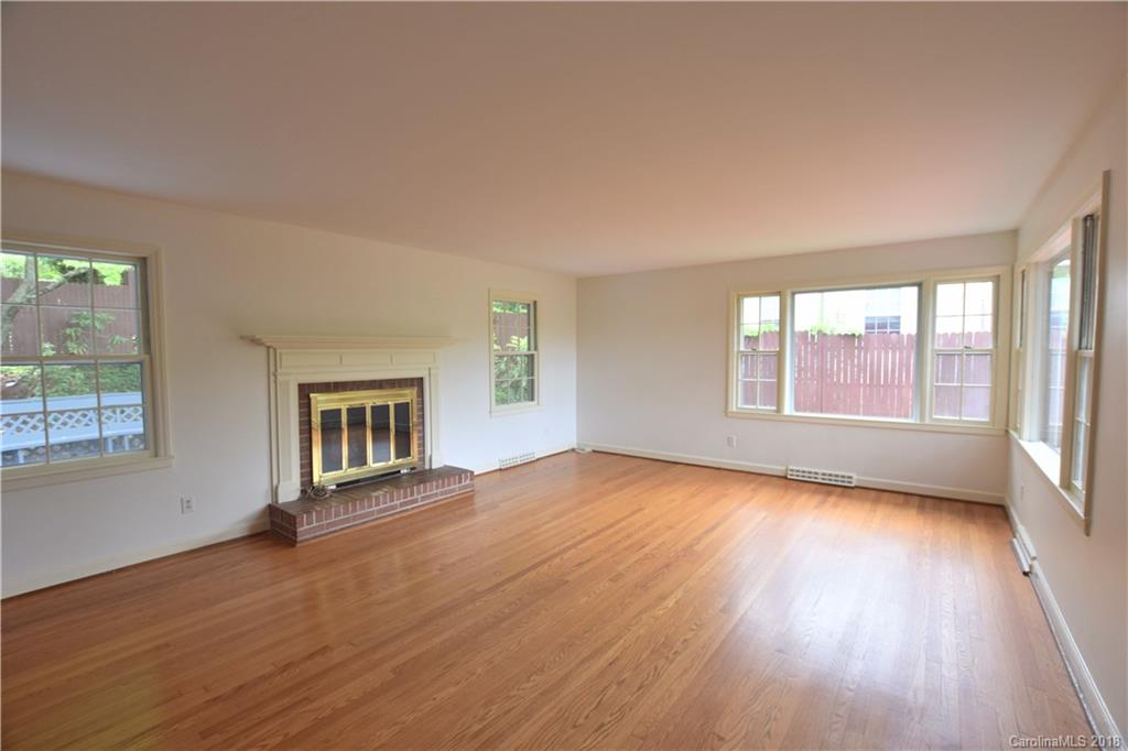 2 Beechwood Road Asheville NC 28805