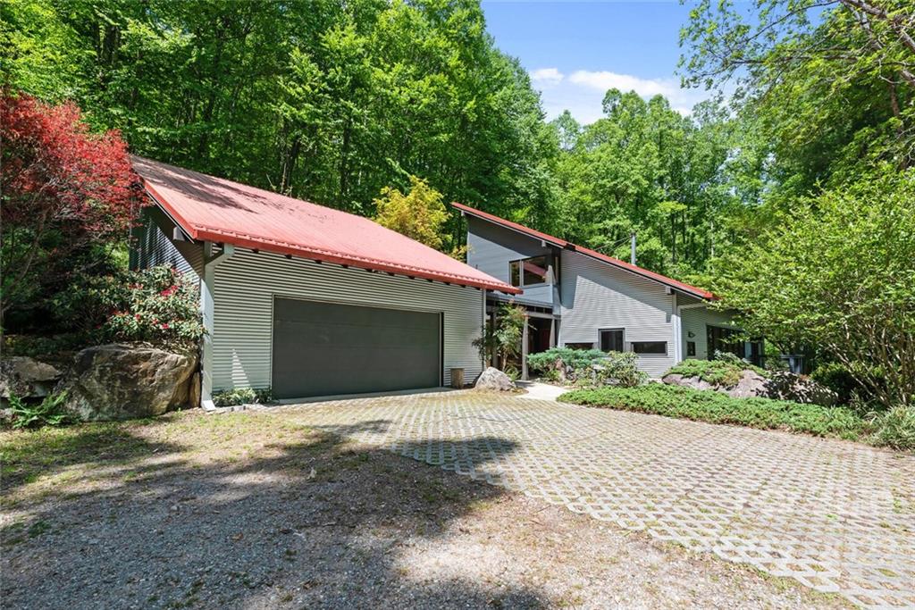 23 Cove Springs Drive Barnardsville NC 28709