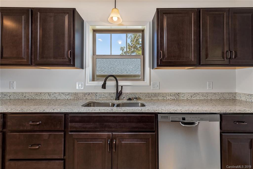 31 Yarrow Meadow Road Weaverville NC 28787