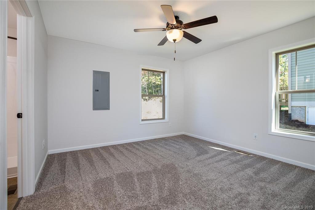 31 Yarrow Meadow Road Weaverville NC 28787