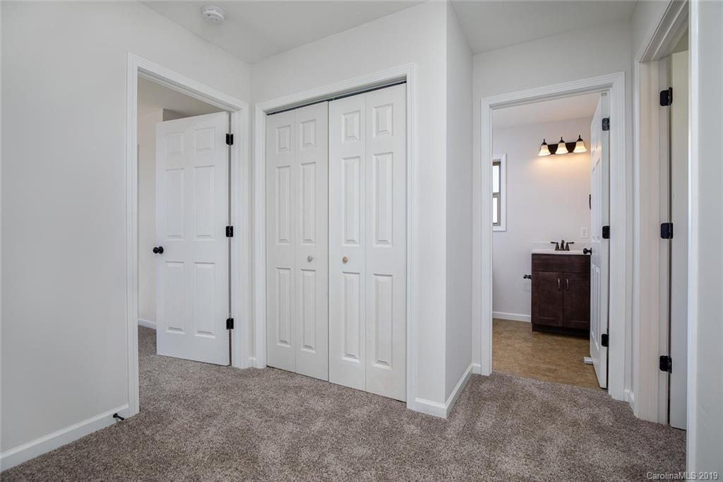 31 Yarrow Meadow Road Weaverville NC 28787