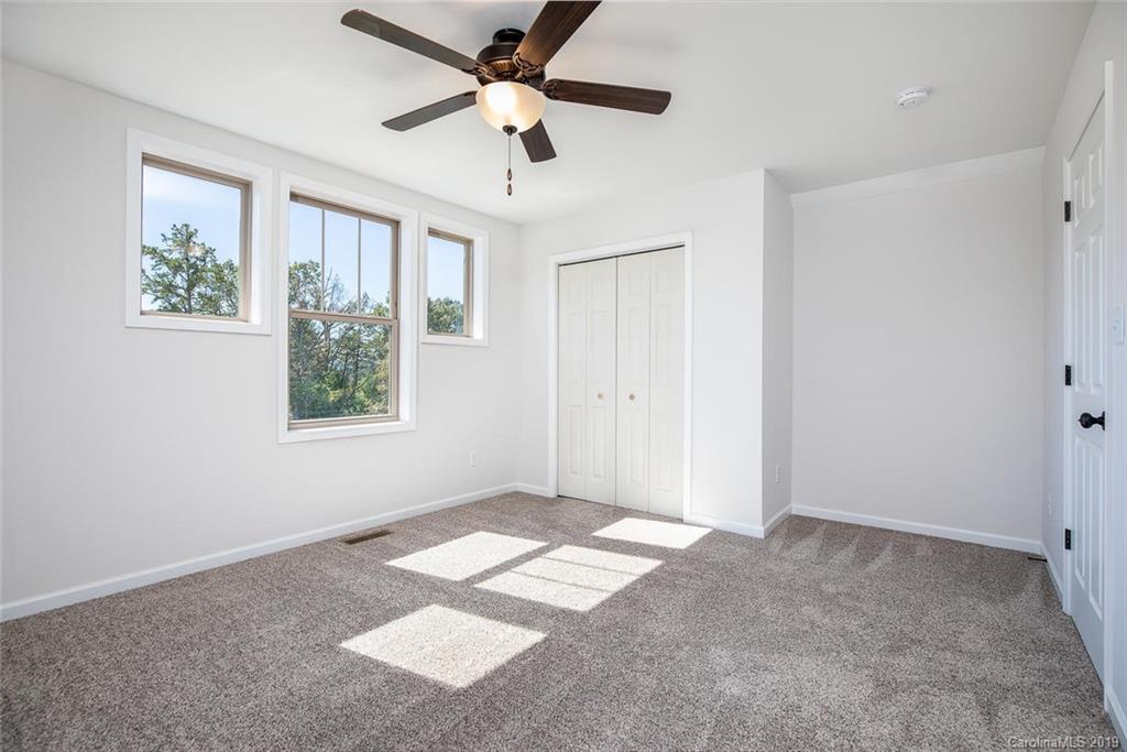 31 Yarrow Meadow Road Weaverville NC 28787