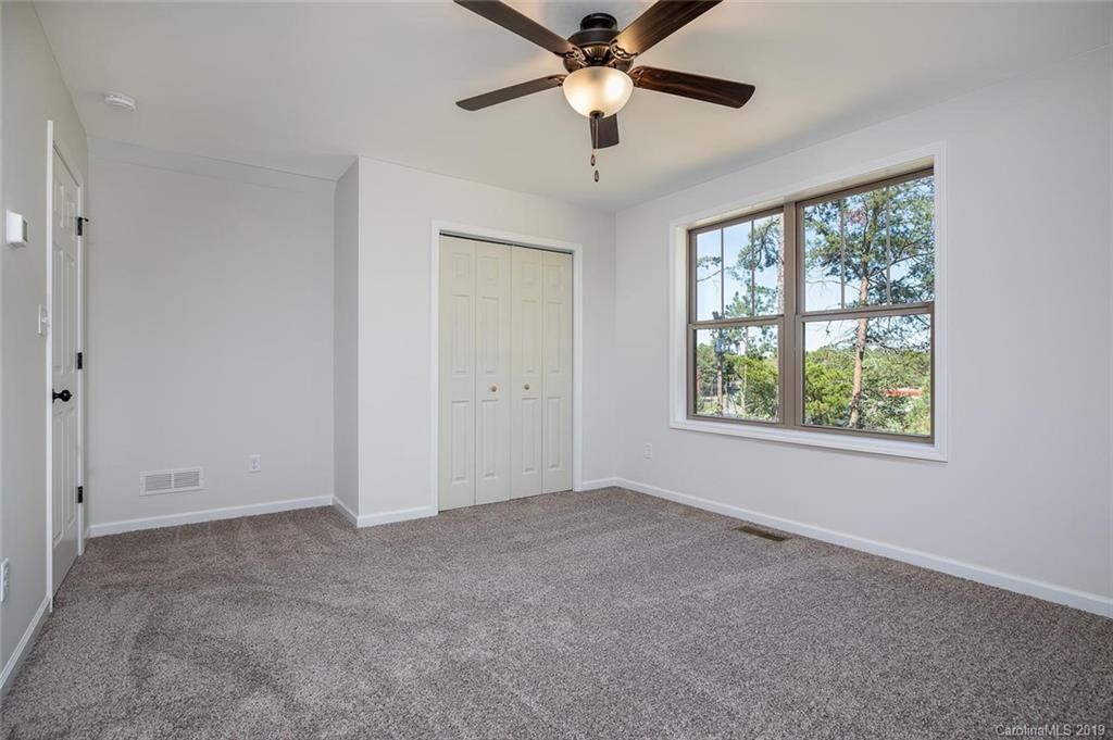 31 Yarrow Meadow Road Weaverville NC 28787