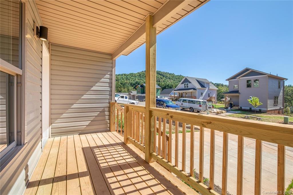31 Yarrow Meadow Road Weaverville NC 28787
