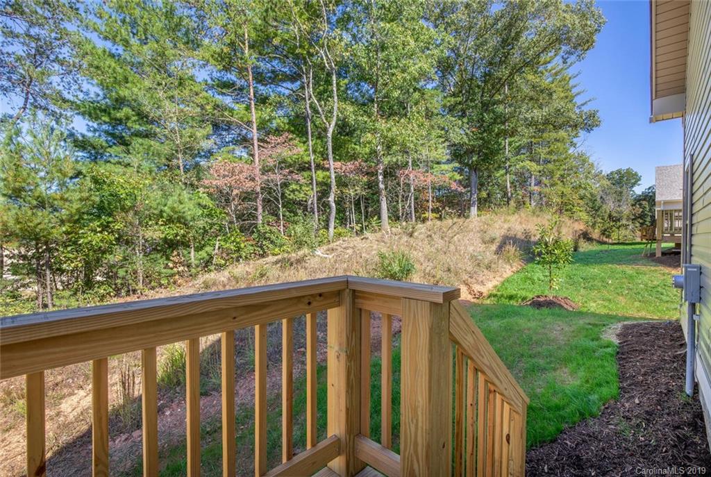 31 Yarrow Meadow Road Weaverville NC 28787