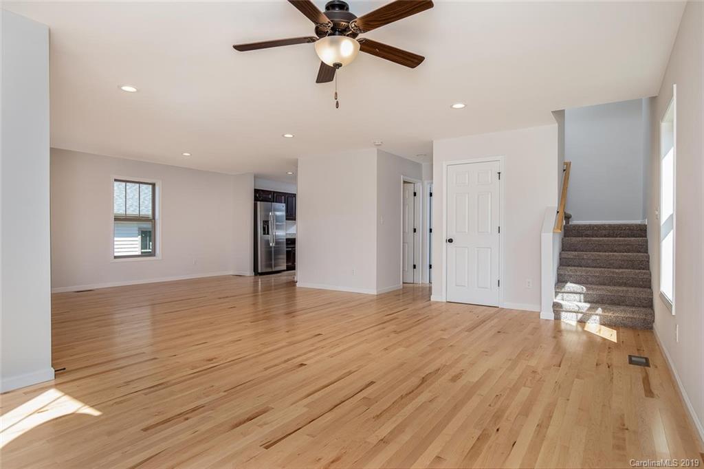 31 Yarrow Meadow Road Weaverville NC 28787